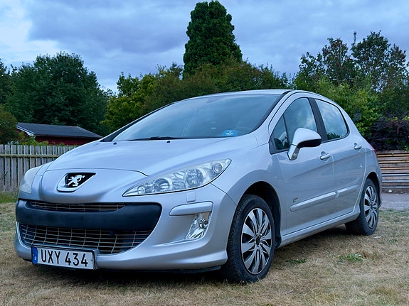 Peugeot 308 8 of 9