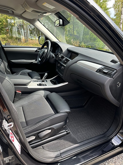 BMW X3 4 of 6