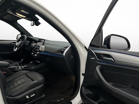 BMW iX3 23 of 30