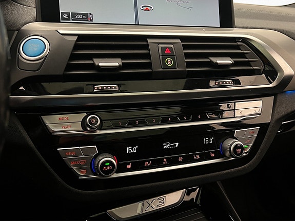 BMW iX3 21 of 30