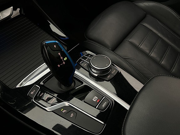 BMW iX3 22 of 30