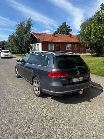 Volkswagen Passat 4 of 6