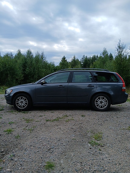 Volvo V50 2 of 3
