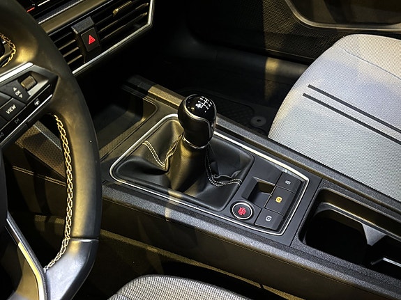 Seat Leon 10 of 23