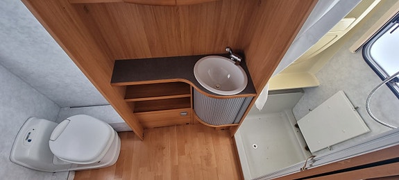 Adria 613 UT K/S Långbäddar 6 of 10