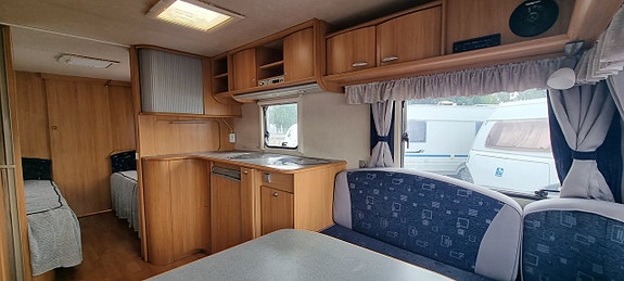 Adria 613 UT K/S Långbäddar 2 of 10