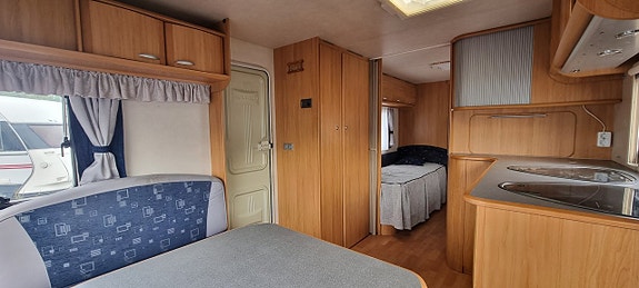 Adria 613 UT K/S Långbäddar 3 of 10