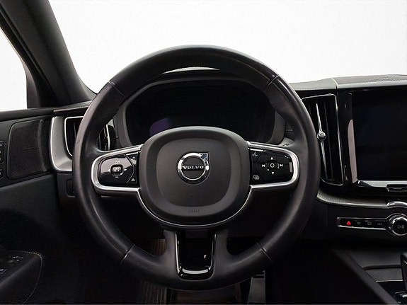 Volvo XC60 16 of 30