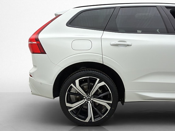 Volvo XC60 30 of 30