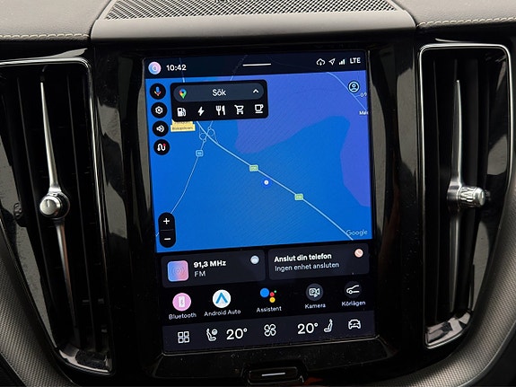 Volvo XC60 18 of 30