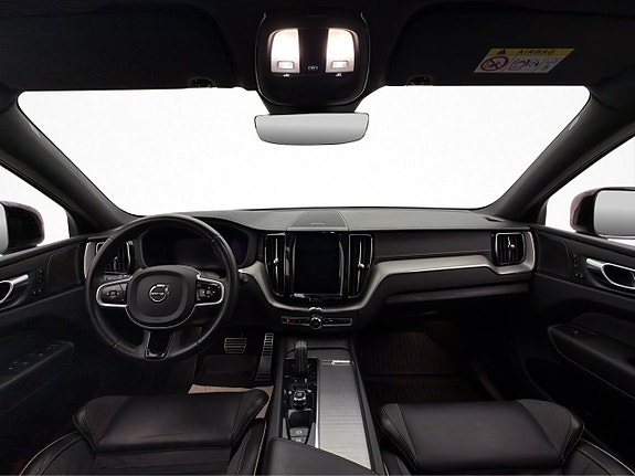 Volvo XC60 15 of 30
