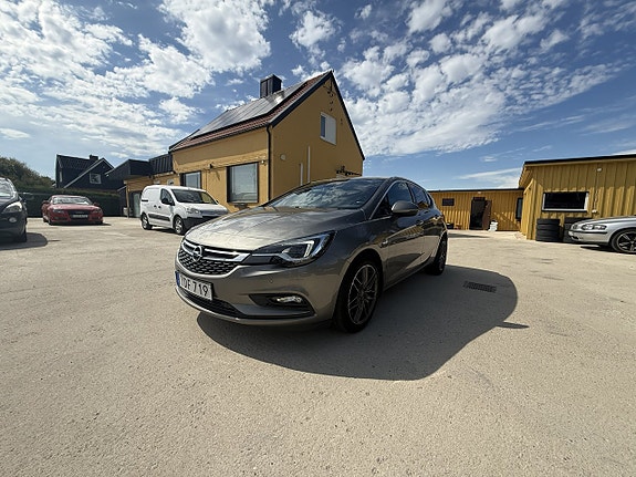 Opel Astra 2 of 13