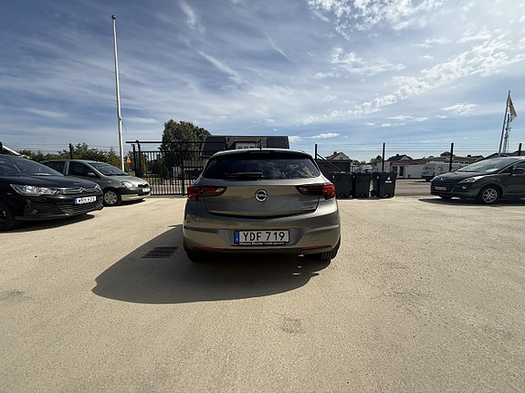 Opel Astra 8 of 13