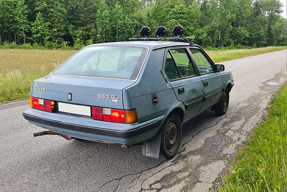 Volvo 360 4 of 7