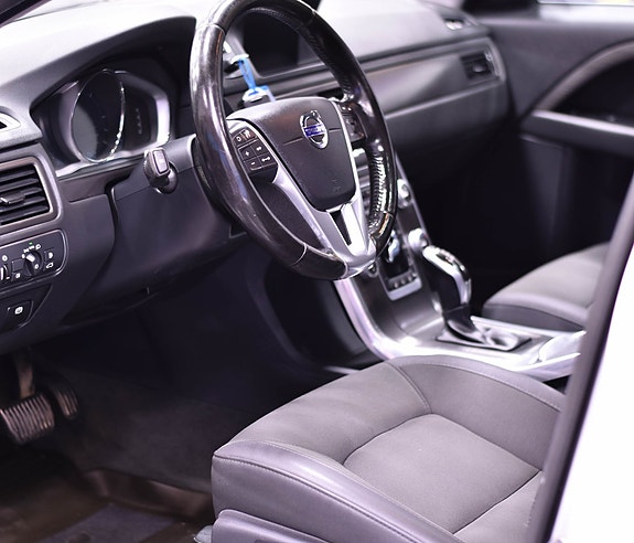 Volvo XC70 16 of 20