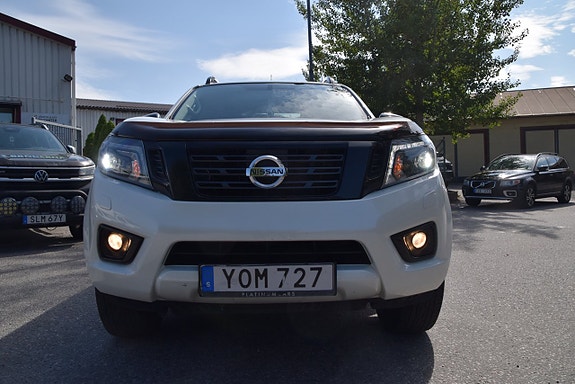 Nissan Navara 2 of 22