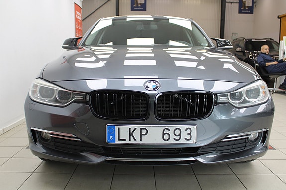 BMW 320d 3 of 22
