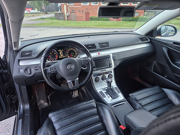 Volkswagen Passat 10 of 11