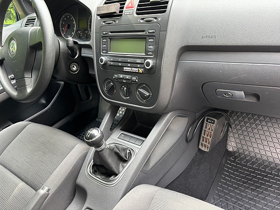 Volkswagen Golf V 8 of 9