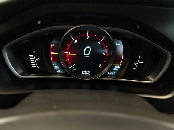 Volvo V40 20 of 24