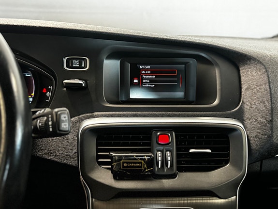 Volvo V40 22 of 24