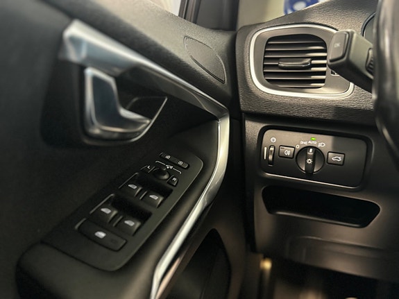 Volvo V40 24 of 24