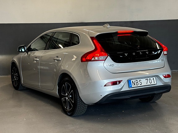 Volvo V40 9 of 24
