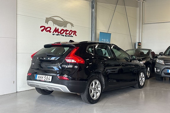 Volvo V40 Cross Country 5 of 18