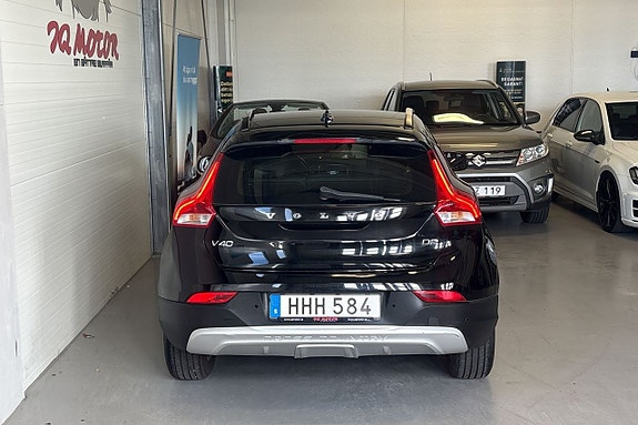 Volvo V40 Cross Country 7 of 18