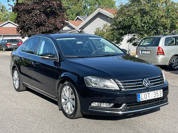 Volkswagen Passat 2 of 8