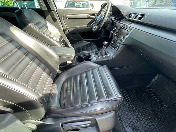 Volkswagen Passat 5 of 8