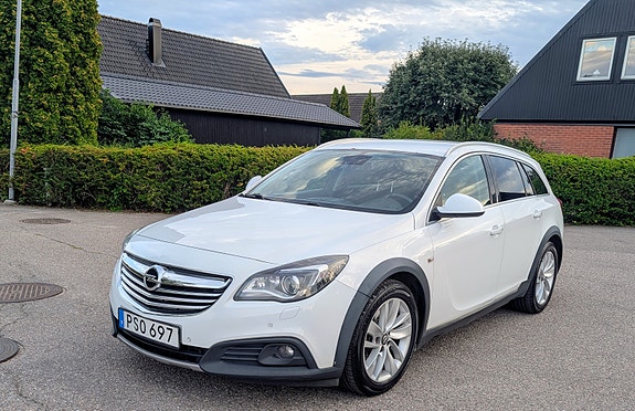 Opel Insignia Country Tourer 2 of 12