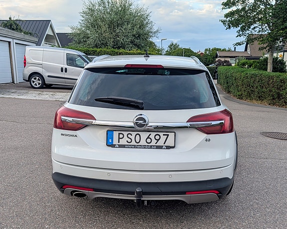 Opel Insignia Country Tourer 6 of 12