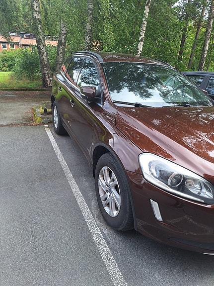 Volvo XC60 4 of 10