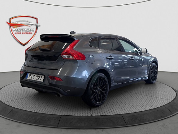 Volvo V40 5 of 20