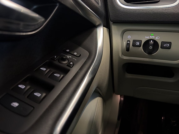 Volvo V40 17 of 20