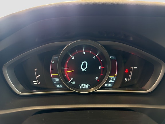 Volvo V40 15 of 20