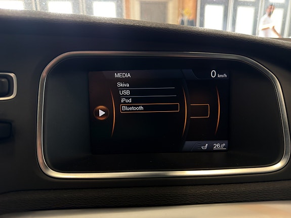 Volvo V40 16 of 20