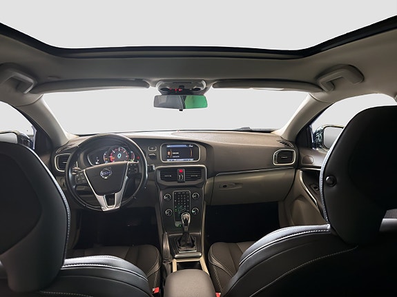 Volvo V40 11 of 20