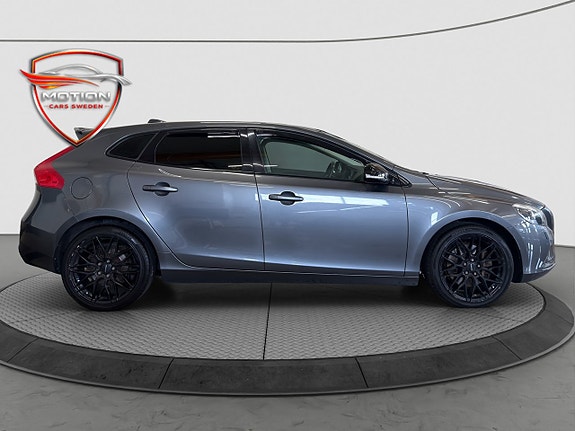 Volvo V40 4 of 20