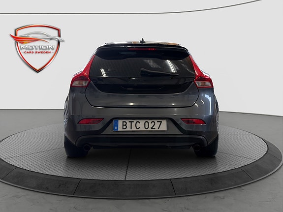 Volvo V40 6 of 20