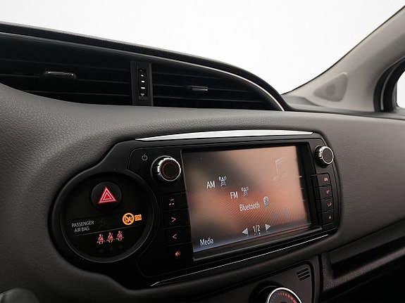 Toyota Yaris 20 of 23