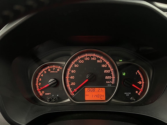 Toyota Yaris 15 of 23