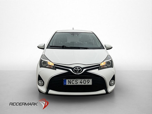 Toyota Yaris 2 of 23