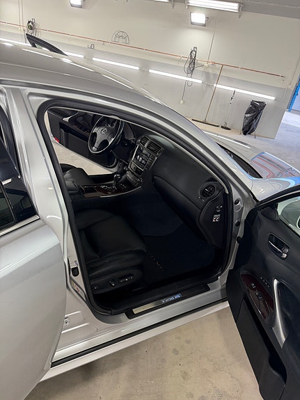 Lexus IS250 15 of 15