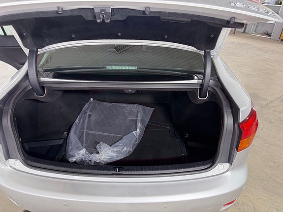 Lexus IS250 12 of 15