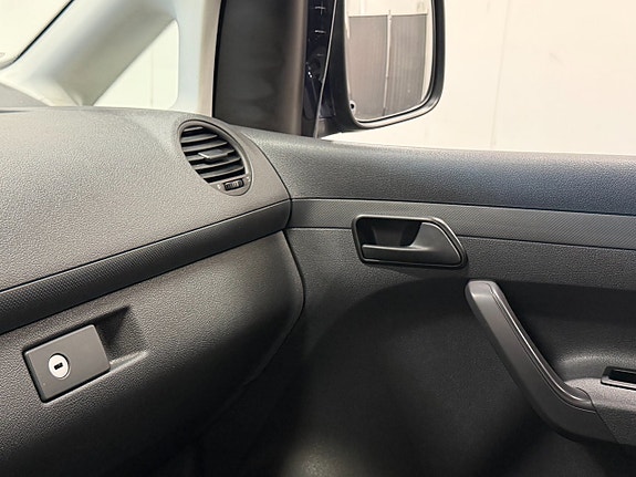 Volkswagen Caddy 27 of 29