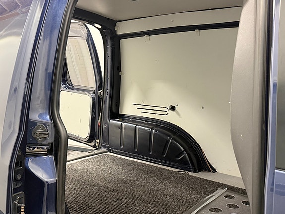 Volkswagen Caddy 15 of 29