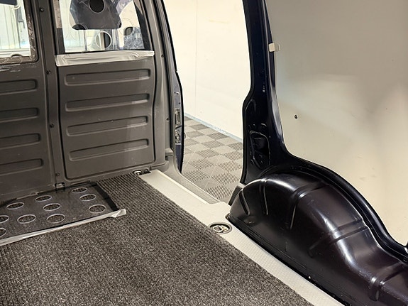 Volkswagen Caddy 14 of 29