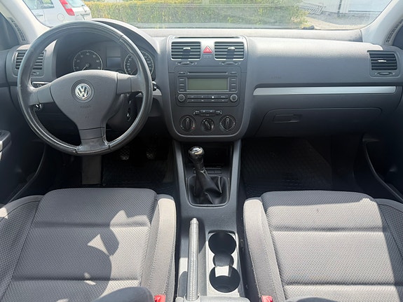 Volkswagen Golf V 5 of 6